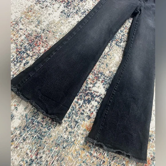 Girls Forever 21 Flared Jeans - Picture 2 of 8